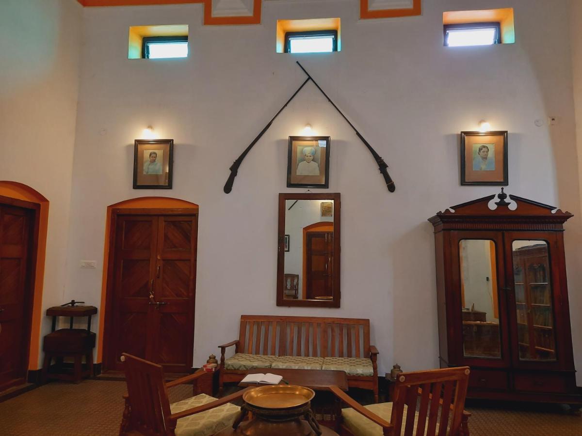 Homestay Heritage Home, Hampe's *